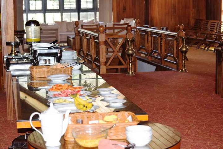 Dining Photos