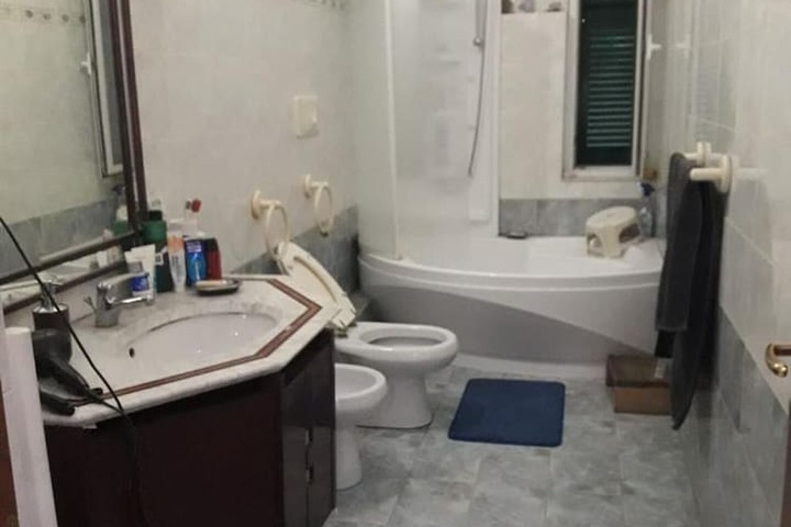 Room 8 of 14