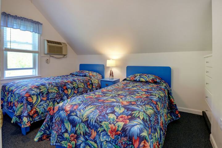 Room 18 of 87