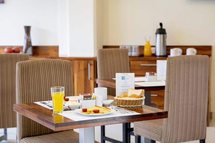 Breakfast/Coffee Service 33 of 36