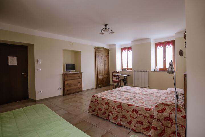 Room 5 of 40