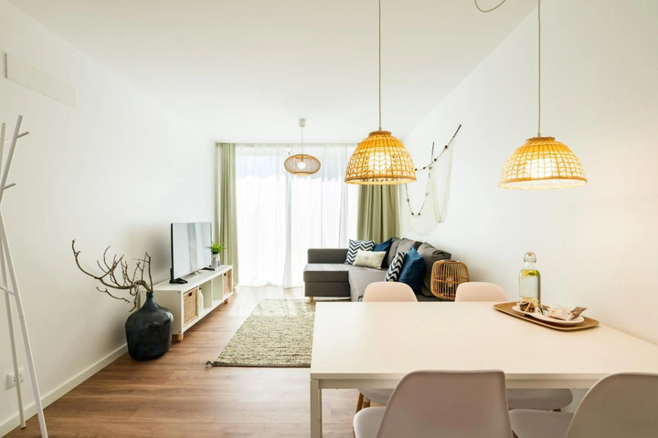 Room 3 of 12