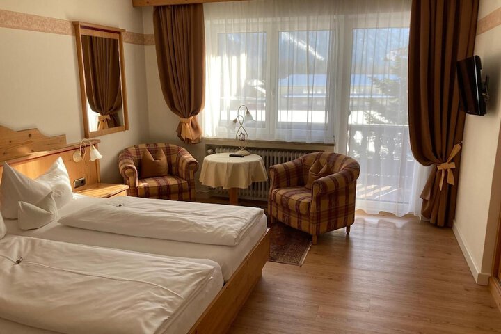 Room 15 of 42