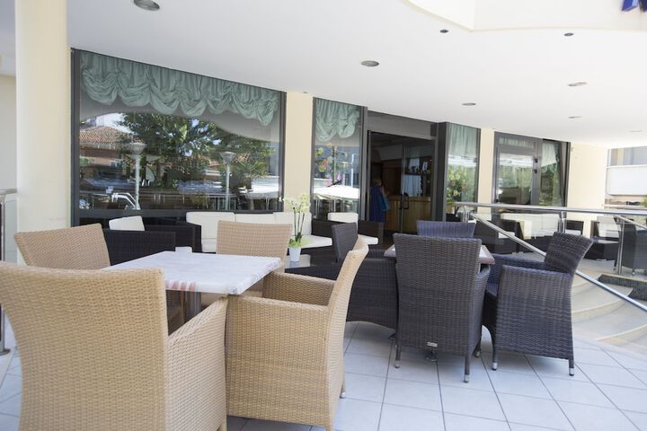 Terrace/Patio 79 of 86