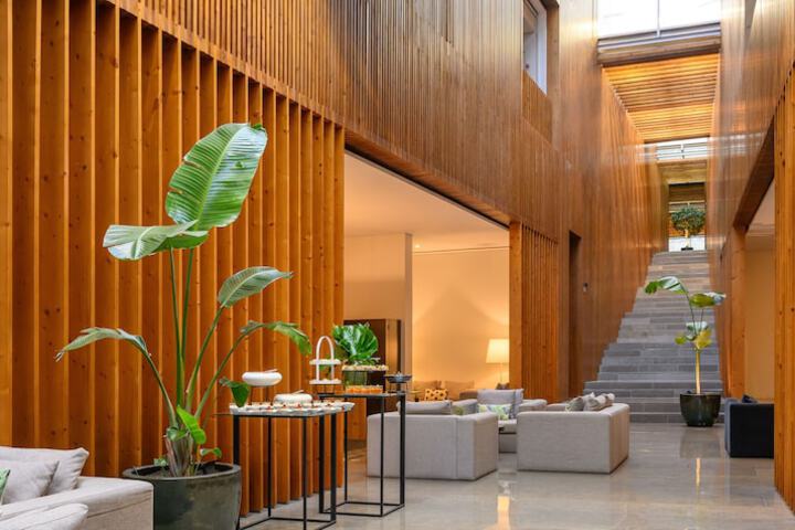 Hotel Lobby