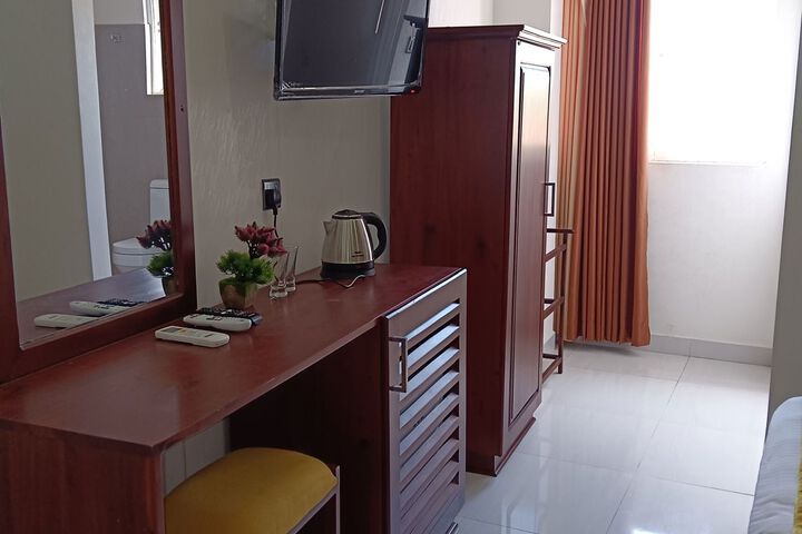 Room 52 of 67