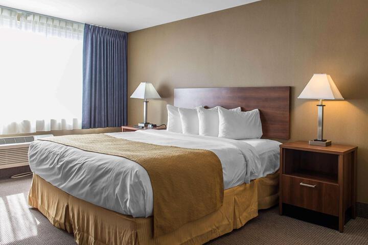 2 Queen Beds