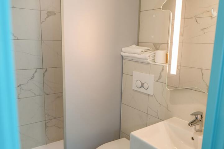 Room 20 of 39
