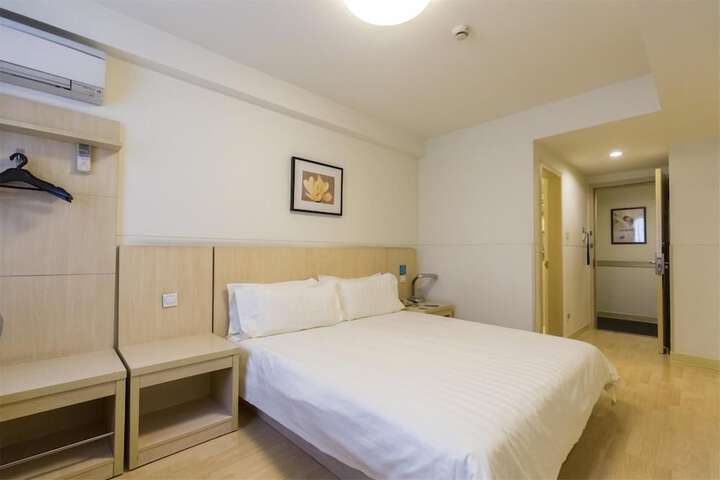 Guest Suite Photo