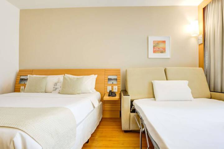 Room 20 of 143