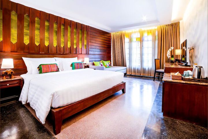 Room 10 of 76