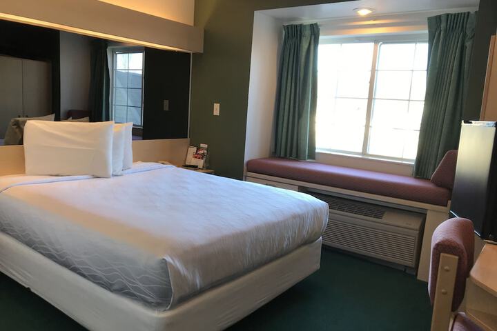 Room 13 of 43