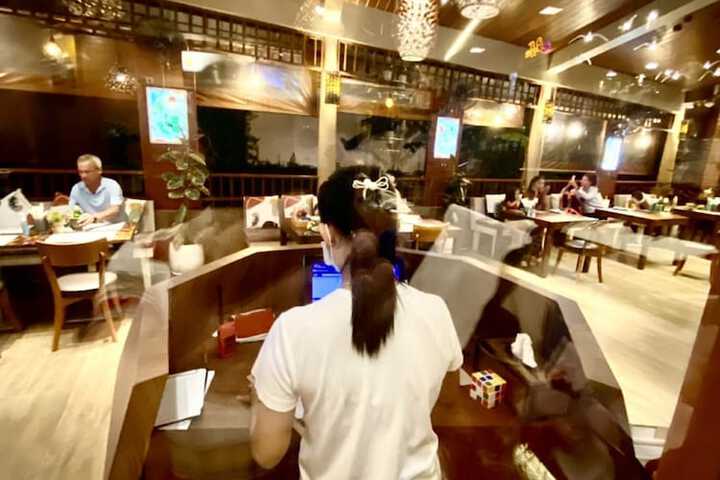 Dining 71 of 88