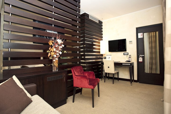 Room 4 of 31