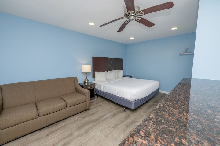 Standard King Bed Exterior Entrance (8 of 29)
