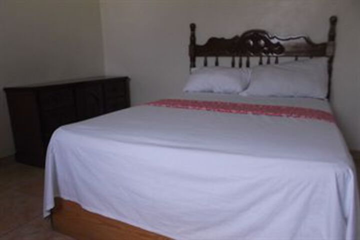 Room 4 of 13