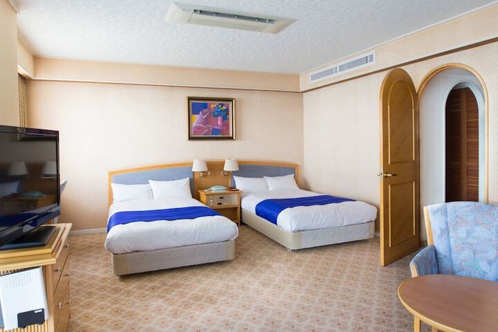 Room 5 of 47