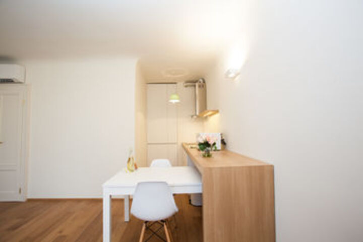 Room 43 of 46