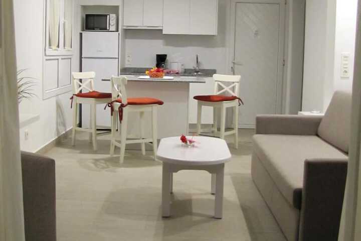 Room 8 of 28