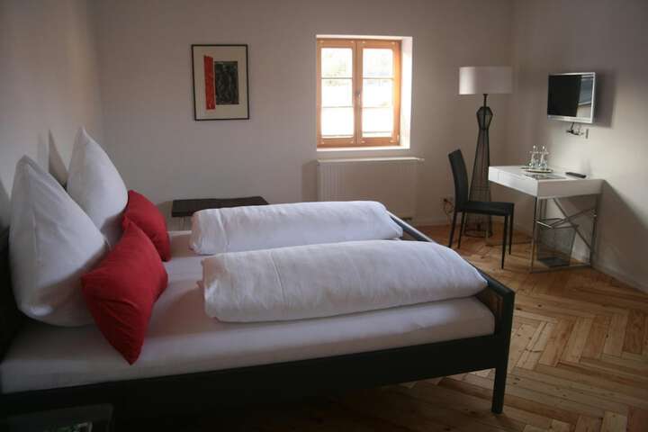 Room 16 of 41