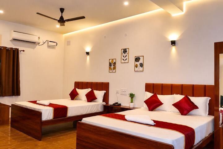 Room 2 of 7