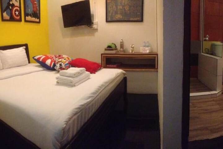 Room 28 of 52