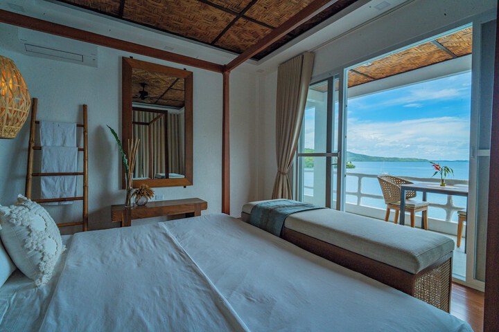 Room 8 of 120