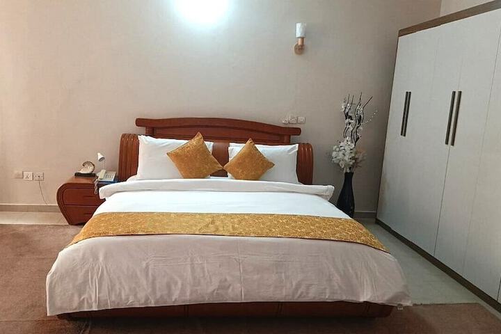 Room 17 of 57