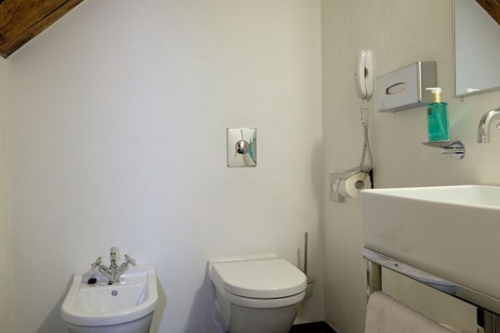 Room 90 of 115