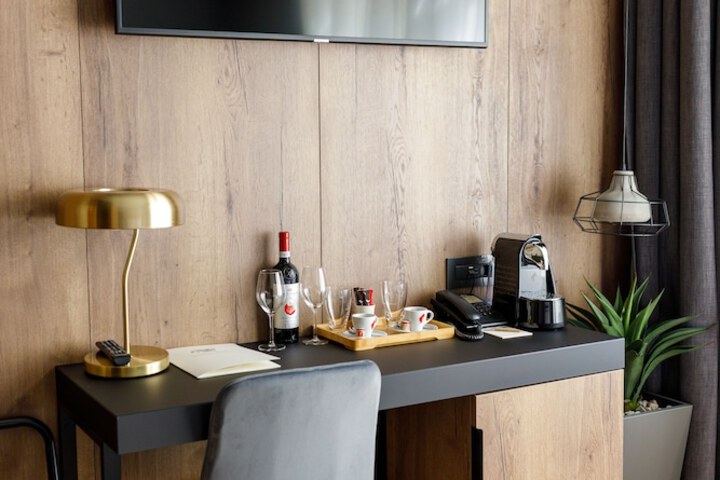 Room 28 of 50