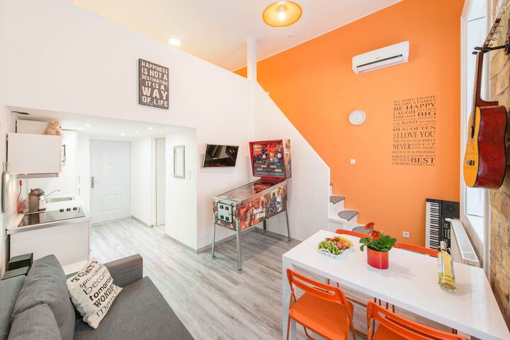 Room 4 of 40