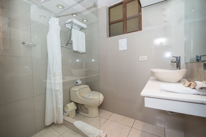 Room 15 of 32