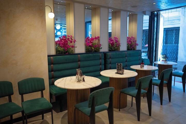 Guest Lobby