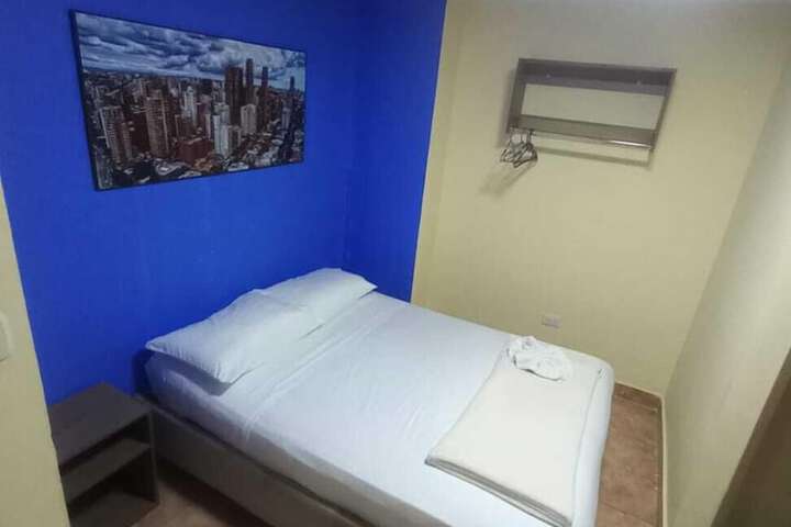 Room 16 of 22