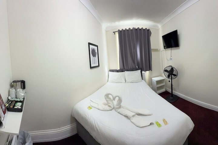 Room 20 of 32