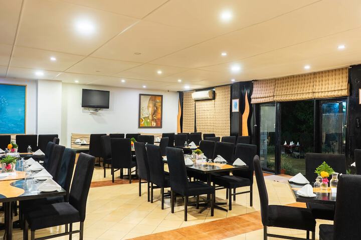 Dining Photos