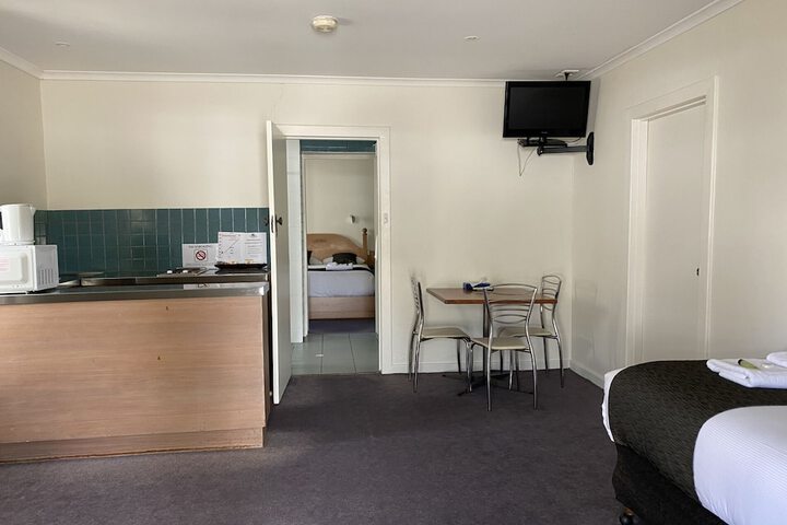 Room 12 of 46