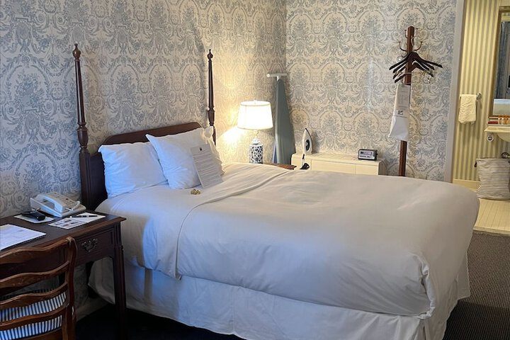 Economy Single Double Bed (1 of 7)