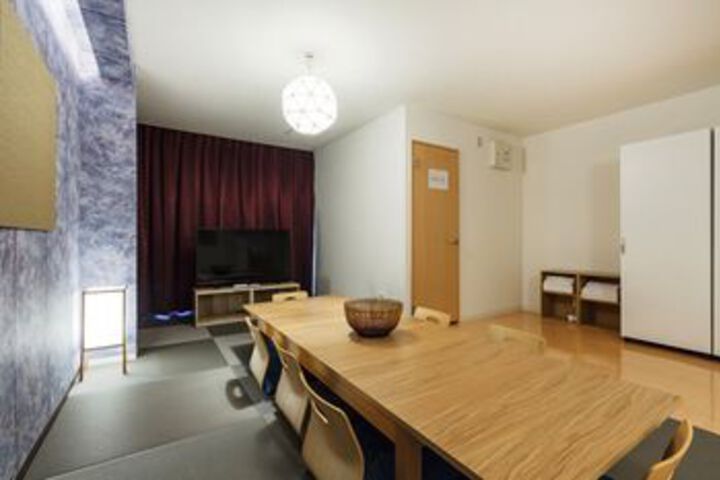 Room 77 of 182