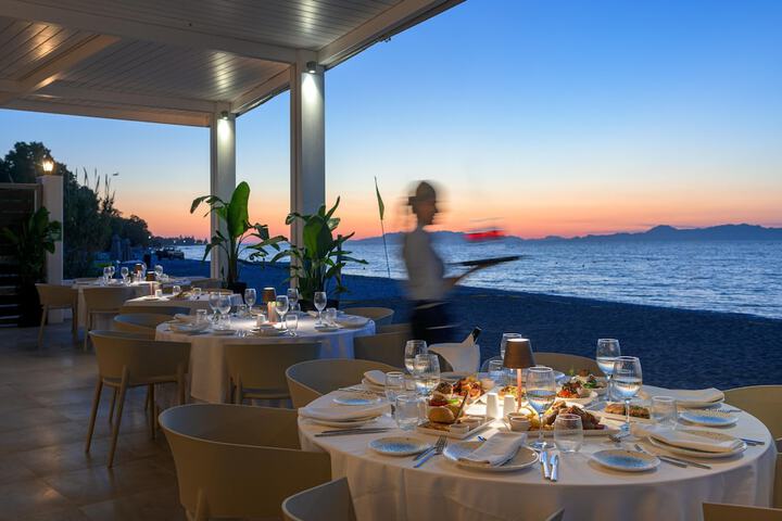 Dining 140 of 154
