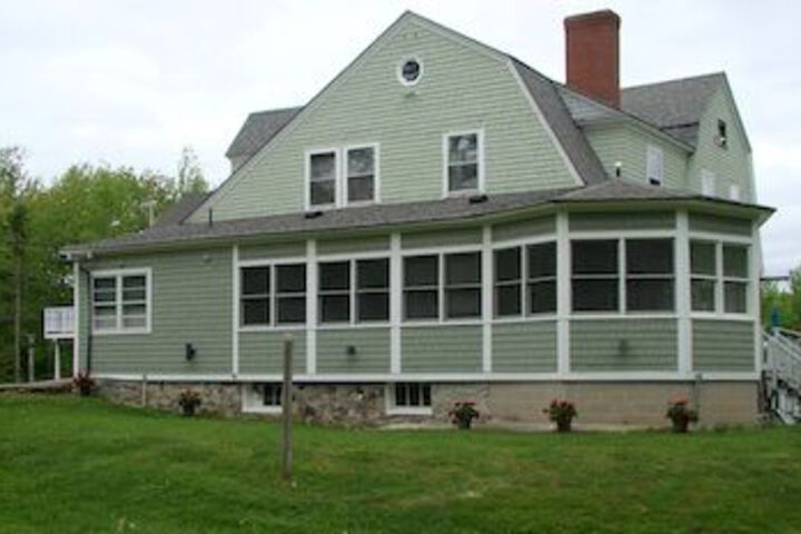 Belfast Breeze Inn & Music by The Bay in Belfast, ME