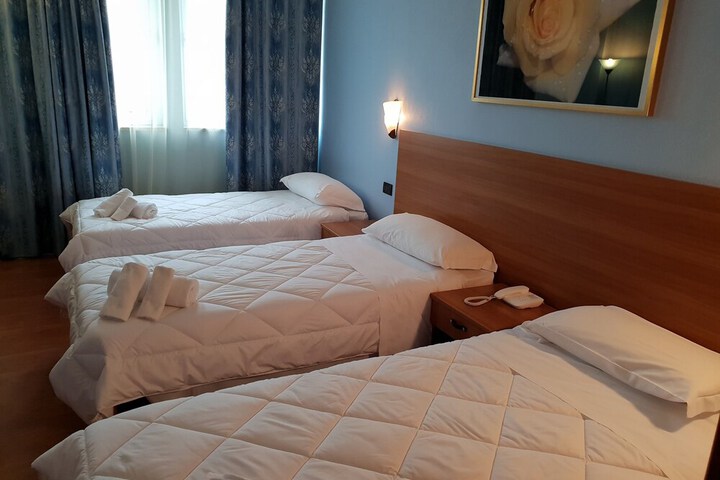 Room 7 of 40
