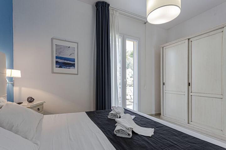 Room 45 of 194