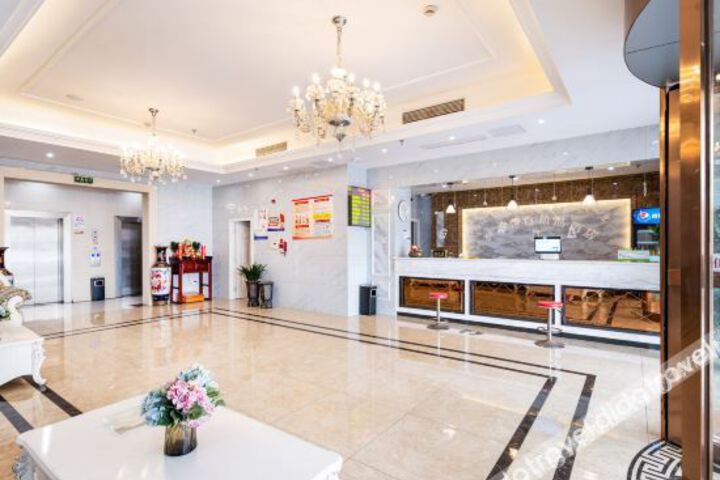 Hotel Interior 17 of 27