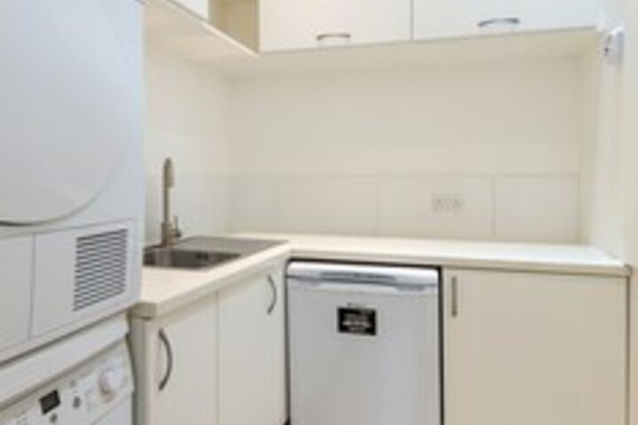Room 10 of 21