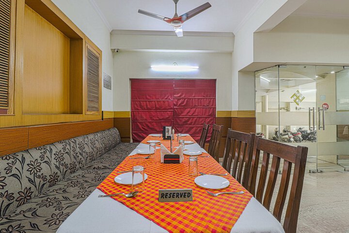 Dining 37 of 46