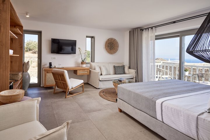 Room 28 of 53