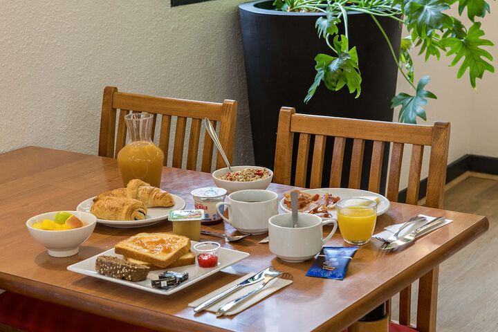 Dining Photos