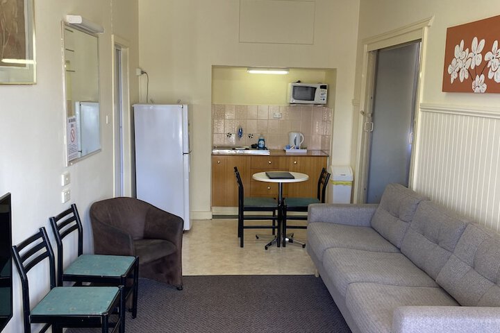 Room 25 of 48