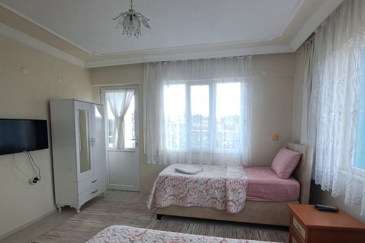 Room 5 of 48